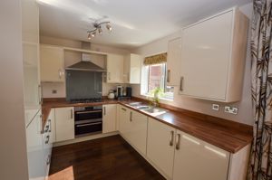 Kitchen- click for photo gallery